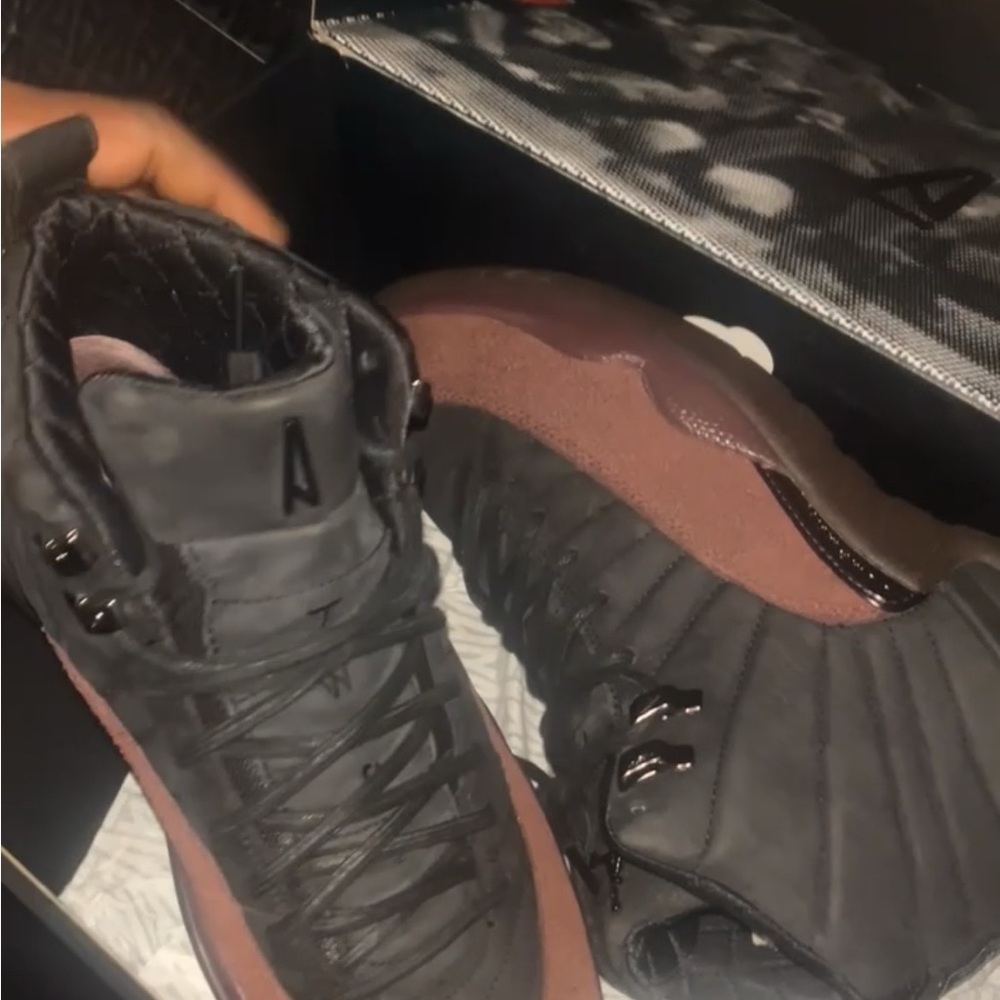 Jordan Black and burgundy Sneakers
